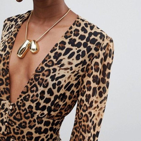 NWT Glamorous Leopard Plunge Jumpsuit Petite - Picture 1 of 7